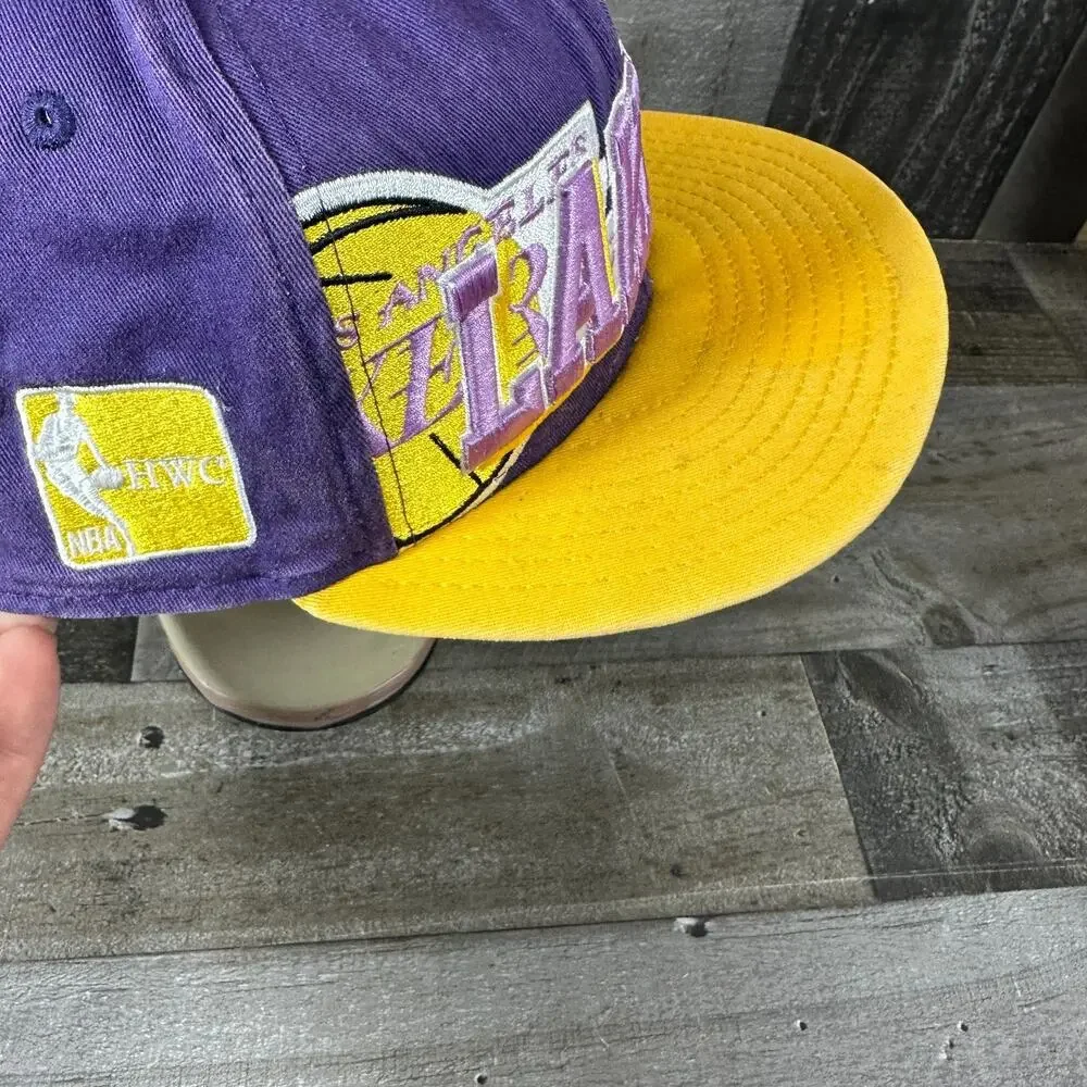 NBA‎ Los Angeles Lakers SnapBack Hat Cap New Era Purple Hardwood Classics